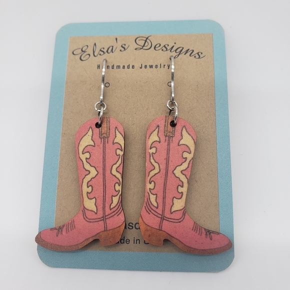 917- Cowboy Girl Boots Handmade Earrings NWT - Picture 1 of 2